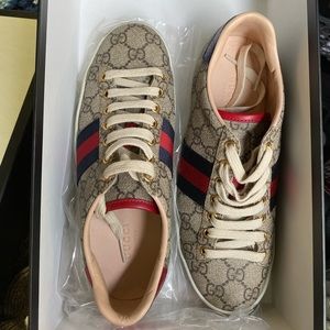 Gucci women’s ace supreme sneaker